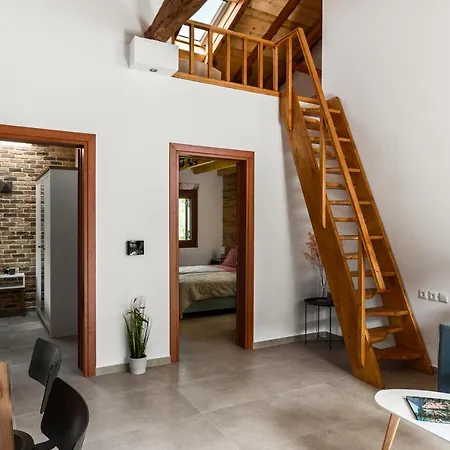 Eloise Apartment