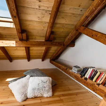 Eloise Ágios Matthaíos